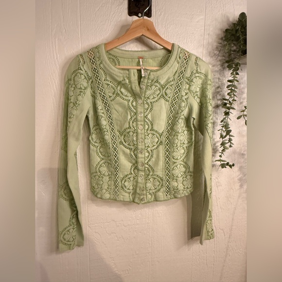 Jae Knit Long Sleeve NWOT soft moss - Picture 4 of 6